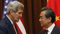 Americký ministr zahraničí John Kerry se svým čínským protějškem Wang Iem | na serveru Lidovky.cz | aktuální zprávy