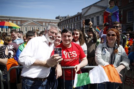 S homosexuály v ulicích slavily i irské politické piky.