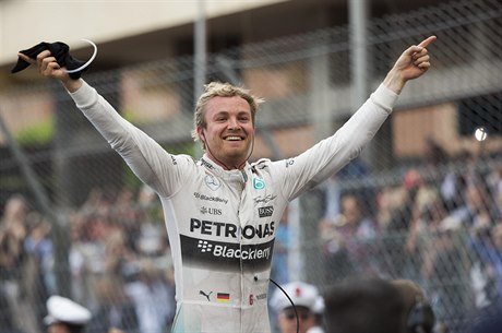 Nmec Nico Rosberg vyhrál Velkou cenu Monaka potetí za sebou.