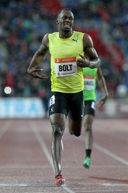 Vítz bhu na 200 metr Usain Bolt z Jamajky.