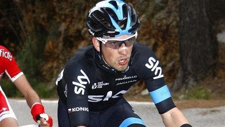 Leopold König pomáhal dlouho Chrisi Froomeovi. Toho vak pedili Quintana i Contador.