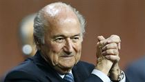 Dkuji za vae hlasy. Sepp Blatter krtce pot, co byl zvolen fem FIFA pro...