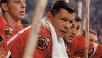 Stan Mikita v dobách své největší slávy na střídačce Chicaga. | na serveru Lidovky.cz | aktuální zprávy