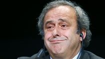 Prezident UEFA Michel Platini vystoupil proti znovuzvolen Seppa Blattera fem...