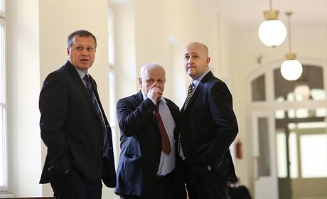 Vladimír ika (vlevo) a Milan Hojer (vpravo) pjdou do vzení za vydírání...