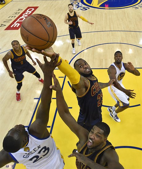 LeBron James v druhém finále NBA.