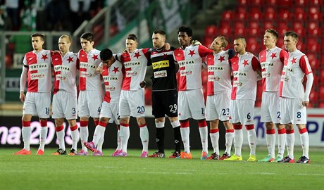 Fotbalisté Slavie na svém stadionu v Edenu.