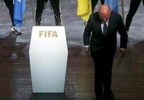 Sepp Blatter odchází z ela FIFA poprvé od roku 1998.