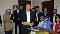 Turecký prezident Erdogan volí v parlamentních volbách | na serveru Lidovky.cz | aktuální zprávy