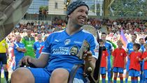 HOUPACÍ KŘESLO, DÝMKA, BUTILKA A ČEPICE. Pavel Horváth už je připravený na... | na serveru Lidovky.cz | aktuální zprávy