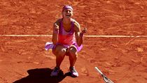 NADEN. Lucie afov v ervnu zazila na French Open, kde prola a do...