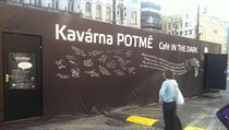 Kavárna potmě na náměstí Republiky v Praze. | na serveru Lidovky.cz | aktuální zprávy