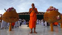 Thajsko si pipomíná výroí Buddhova narození.