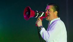 Mike Patton dodnes zpívá s Faith No More