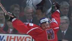 Pavel Patera se raduje z gólu na zlatém mistrovství světa 2001 v Německu. | na serveru Lidovky.cz | aktuální zprávy
