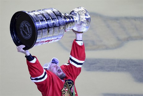 Chicago Blackhawks slaví Stanley Cup.