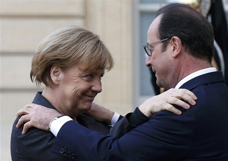 Francie má potenciál stát se motorem Evropy a vystídat tak Nmecko. (Merkelová a Hollande)