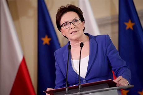 Polská premiérka Ewa Kopaczová na konferenci ve Varav.