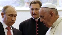 Vladimir Putin se setkal s papeem Frantikem. Ten ve stedu ruského prezidenta...