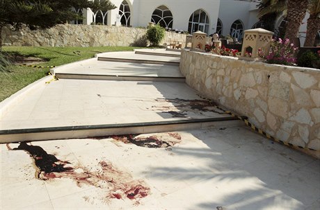 Krev u hotelu Imperiale Marhaba v tuniském Súsa.