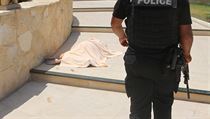 Hotel v tuniskm Sze po tocch zaplavili policist.