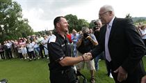 V dobré společnosti. Slavnostního otevření golfového hřiště na Zbraslavi se v... V dobré společnosti. Slavnostního otevření golfového hřiště na Zbraslavi se v...