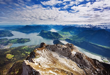 Jezero Vierwaldstättersee ve výcarsku