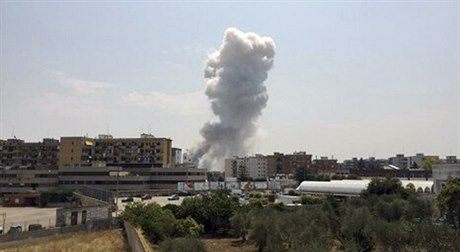 Výbuch zniil továrnu na pyrotechniku firmy Bruscella.