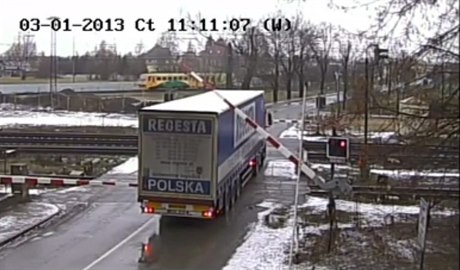 3. ledna 2013 vjel na pejezd u Studénky polský kamion, tehdy ke sráce s...