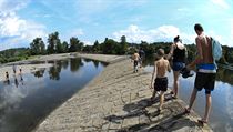 Hladiny českých řek kvůli slabým srážkám dál klesají. | na serveru Lidovky.cz | aktuální zprávy