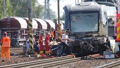 Náraz byl velice silný, pendolino zastavilo a dva kilometry za pejezdem.