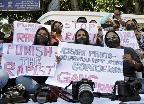 Indové protestují proti sexuálnímu násilí na enách (ilustraní snímek).