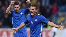 Autor druhého libereckého gólu, záložník Herolind Shala (vpravo) a záložník... | na serveru Lidovky.cz | aktuální zprávy