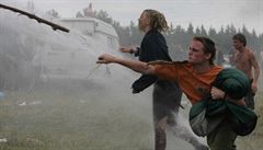 CzechTek 2005: nkteí úastníci se pustili do boje s policií. Vzduchem létaly...