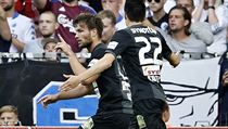 Tomáš Wágner (vlevo) oslavuje vstřelenou branku v utkání s Kodaní. | na serveru Lidovky.cz | aktuální zprávy
