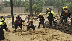 Tchajwantí hasii pomáhají lidem zasaeným tajfunem Soudelor