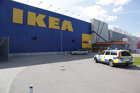 Obchodní dm IKEA, v nm dolo v pondlí po obd ke dvojnásobné vrad.