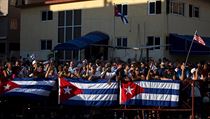 V ulicch Havany vlaj jak kubnsk, tak americk vlajky.