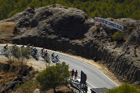 Momentka z cyklistického závodu Vuelta.