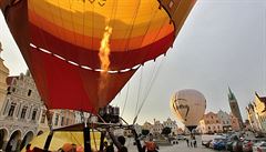 V esku se létání v horkovzduných balonech vnuje na 150 pilot.