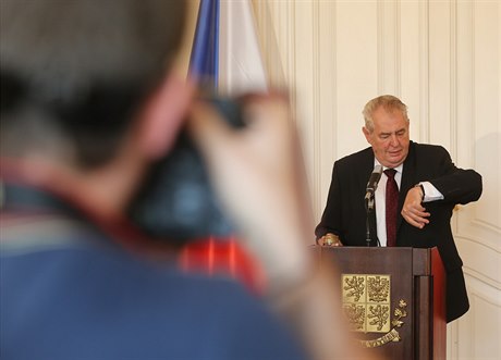 Milo Zeman na tiskové konferenci. Ilustraní foto.