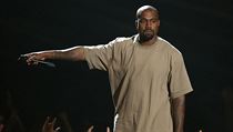 Kanye West dorazil ve vytahaném triku. | na serveru Lidovky.cz | aktuální zprávy