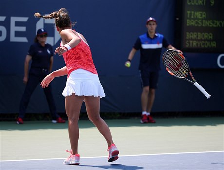 Vztek. Barbora Strýcová mrtila raketou po zkaené výmn.