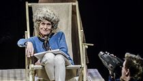 Marie Spurn jako Olga havlov v inscenaci Velvet Havel v Divadle Na zbradl