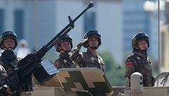 Vojenská pehlídka je symptomem Pekingem hlásaného udrování spoleenské...