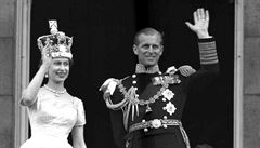 V lét roku 1951 se její otec, který vládl jako král Jií VI. ván roznemohl....