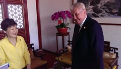 Prezident Zeman s korejskou prezidentkou.