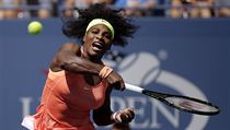 Serena Williamsov a jej return v semifinle US Open.
