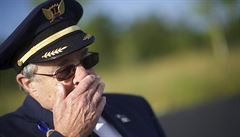 Památník navtívil i kapitán Ron Reibold, bývalý pilot Retired United Airlines.