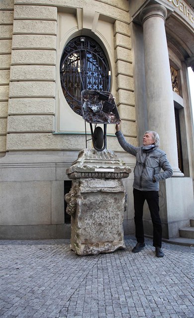 Autor Jií David a jeho doasný (Ne)pomník Johana Wolfganga Goethe.